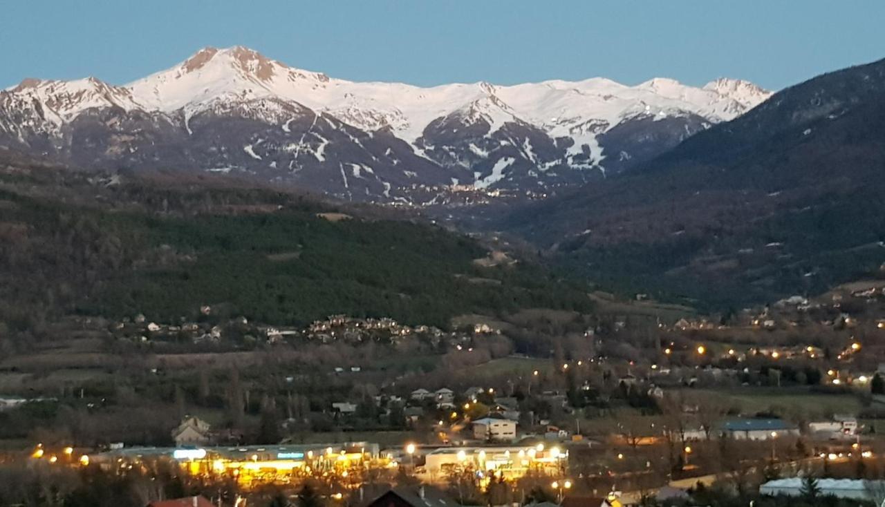 Appartement Plan D'Eau Vue Panoramique Embrun Bagian luar foto